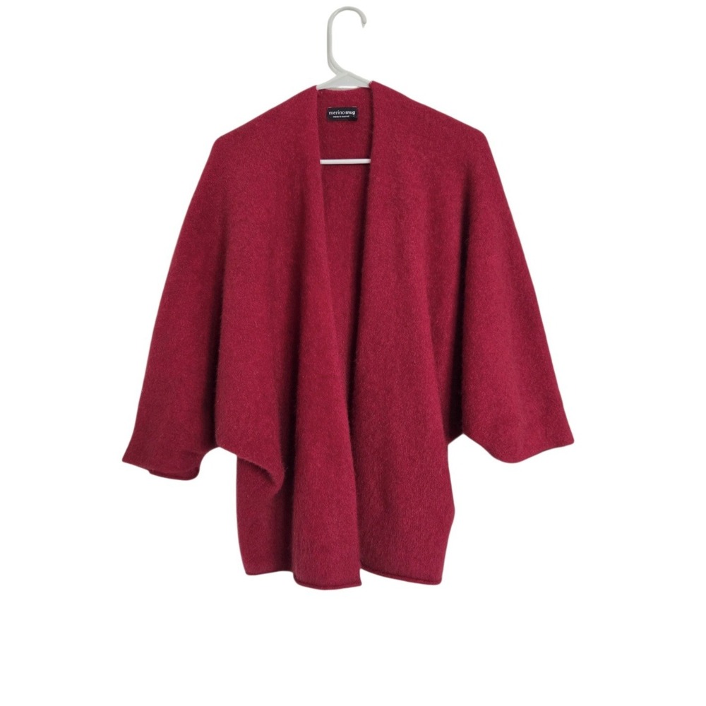 Merino Snug Women's Possum Merino Wool Cape Wrap M Red Shawl Relaxed Australia